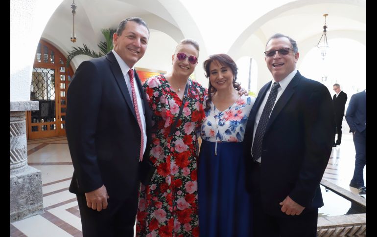 Luis Salinas, Rosario Gamboa, Norma Morales y Juan Carlos Salinas. GENTE BIEN JALISCO/Claudio Jimeno