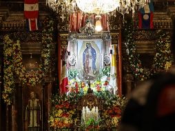 Descalza, acude al santuario de Guadalupe para agradecer milagro
