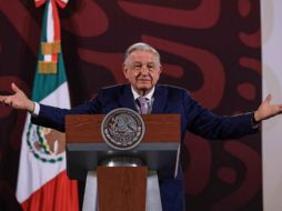 López Obrador invita al ganador de las próximas elecciones a continuar impulsando la industria de la construcción. SUN/Gabriel Pano
