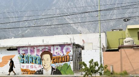La posible planta de la empresa de Elon Musk en Nuevo León es un ejemplo de relocalización. AFP