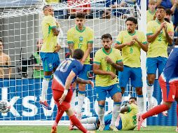 Con un tiro libre, Christian Pulisic marcó el tanto de la igualada de Estados Unidos ante Brasil, lo que cortó una racha de 11 derrotas en fila. AFP/G. Newton