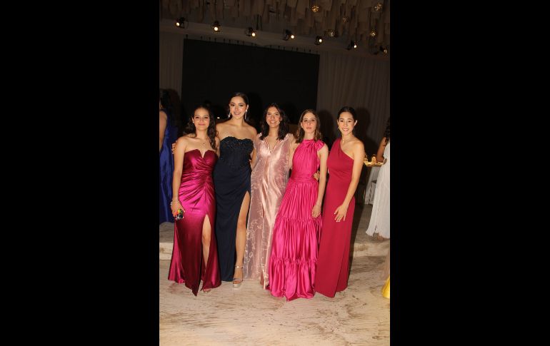 Ana Sofi Castro, Camila Ramírez, Natalia Rojas, Daniela Martínez y Mariana Carothers. GENTE BIEN JALISCO