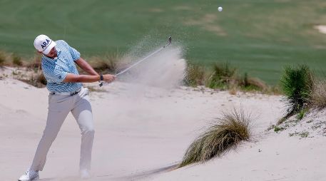 Santiago De la Fuente, el joven golfista jalisciense de 22 años, tuvo una actuación difícil en el US Open de Golf 2024, celebrado en el campo número dos de Pinehurst Resort, Carolina del Norte. EFE / E. Lesser