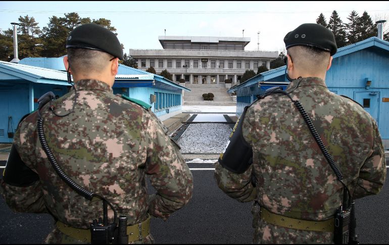 Según el Estado Mayor Conjunto (JCS) de Corea del Sur, citado por la agencia de noticias Yonhap, entre 20 y 30 soldados norcoreanos con herramientas cruzaron la Línea de Demarcación Militar (MDL) alrededor de las 8:30 hora local. EFE / ARCHIVO