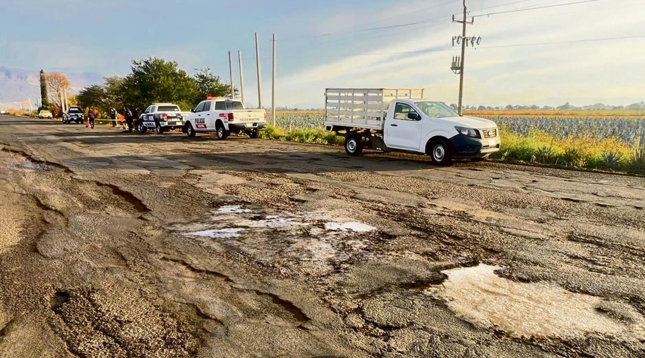 Carretera La Barca-Atotonilco. El 80% de las carreteras en Jalisco están en condiciones inadecuadas, lamenta la CMIC. Hay riesgo de accidentes en varias regiones. ESPECIAL