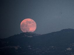 El viernes a las 19:07 horas brillará en el cielo la sexta luna llena del 2024. AFP/Archivo