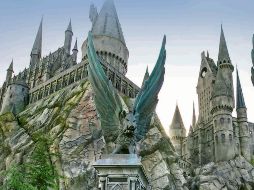 Después de esa primera ilustración de Harry Potter, muchos otros productos han sido creados para celebrar este universo ficcional. SUN / ARCHIVO