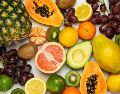 Dado el riesgo significativo que representa la interacción de esta fruta con estos medicamentos, es crucial que consultes a un profesional de atención médica. UNSPLASH/ Julia Zolotova