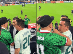 Aficionados reclaman fallas del futbolista Santiago Giménez a su padre 