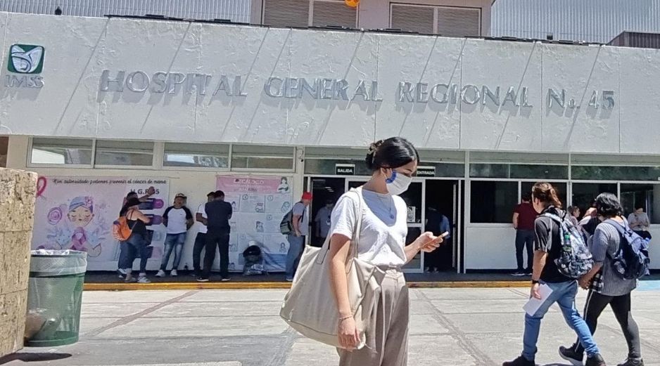 El Presidente de México, Andrés Manuel López Obrador, declara que su gobierno garantiza el derecho a la salud para todos los ciudadanos. En la foto, pacientes del Hospital General Regional 45, del IMSS. INFORMADOR / ARCHIVO