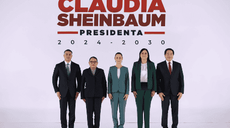La virtual presidenta de México, Claudia Sheinbaum Pardo, presentó este jueves a otra parte de su gabinete. Rosa Icela Rodríguez, la nueva titular de Segob. SUN / D. Simón Sánchez