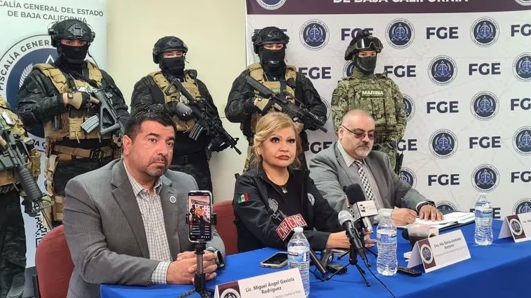   En conferencia de prensa dieron los detalles del caso de los extranjeros. CORTESÍA / Fiscalía General de Baja California